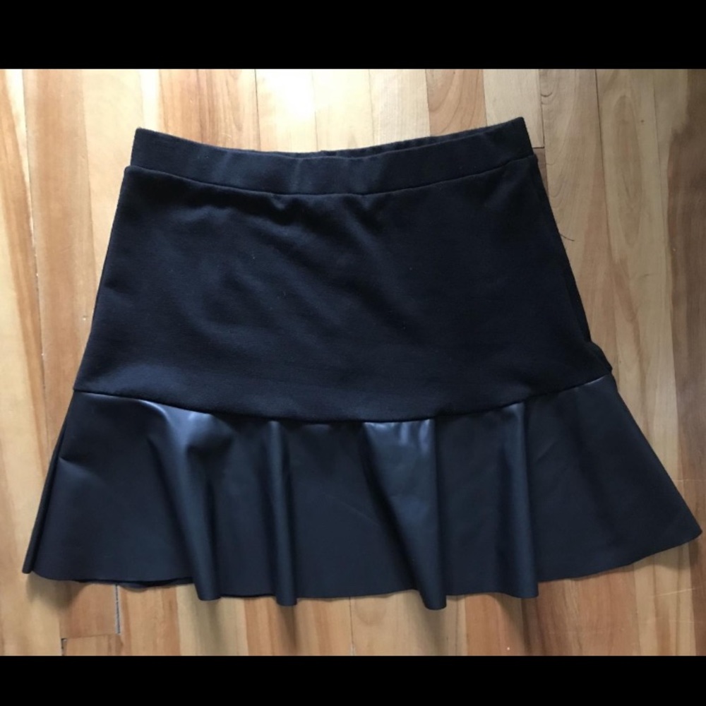 *BNWOT* black skirt
